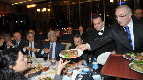 CHP Milletvekilleri Kaz eti yemeğinde buluştu ÇILDIR Ardahan haber